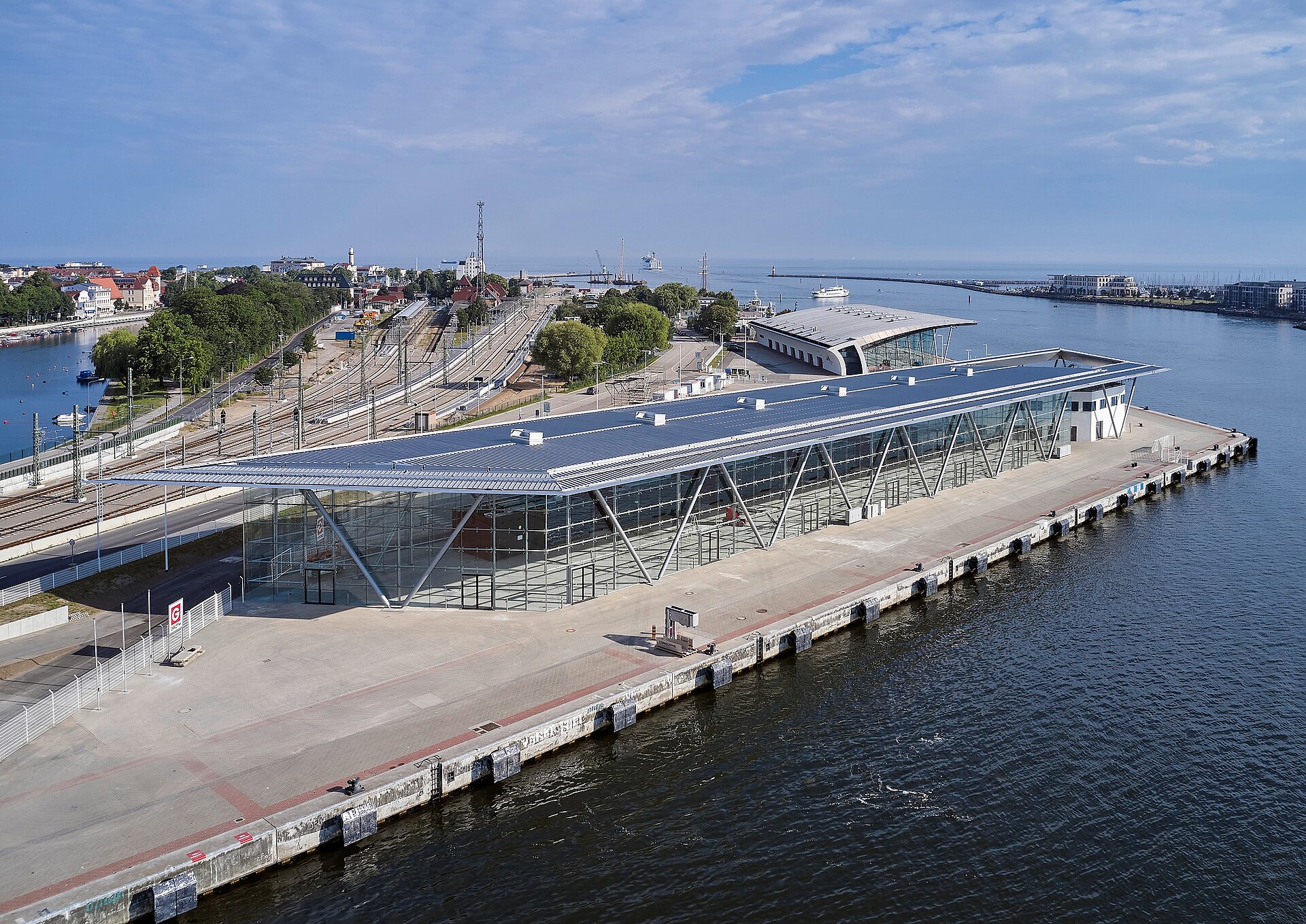 „Warnemünde Cruise Center 8“ „Warnemünde Cruise Center 8“