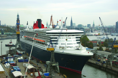 "Queen Mary 2" eingedockt
