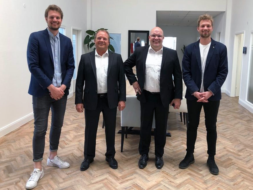 Loewe Marine und TREOX bündeln Kräfte Loewe Marine und TREOX bündeln Kräfte